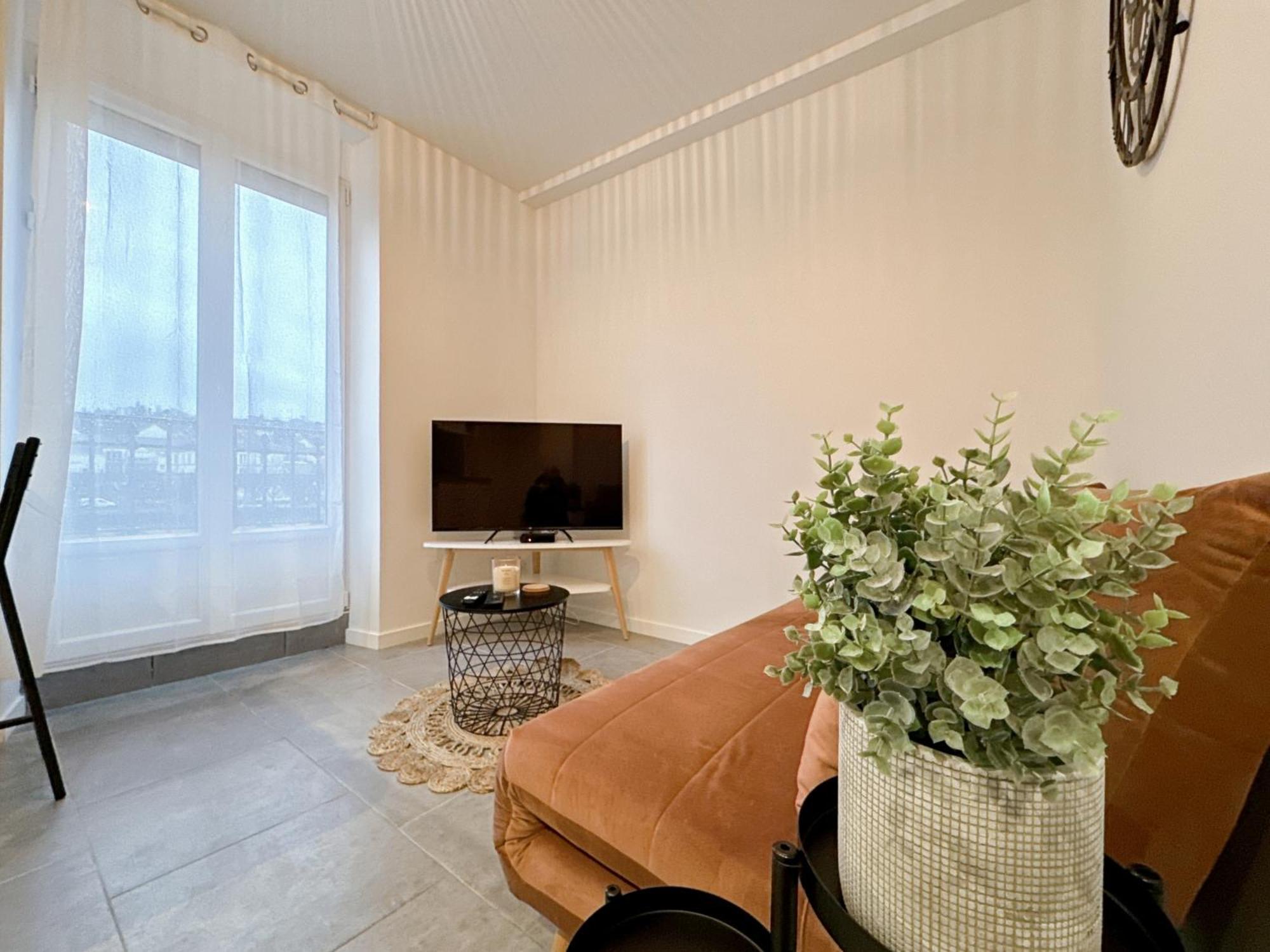 Le Cosy Lagny - Appartement Cosy Avec Balcon Vue Sur Marne Εξωτερικό φωτογραφία